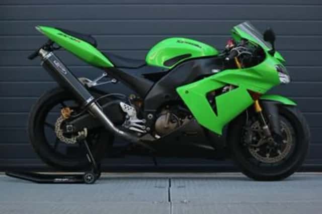 KAWASAKI ZX 10R Powercommander/Quickshifter A2 mogelijk (2005) thumbnail 2