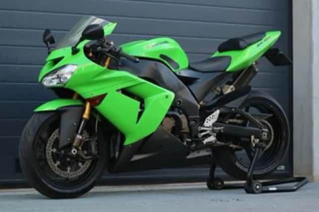KAWASAKI ZX 10R Powercommander/Quickshifter A2 mogelijk (2005) thumbnail 4
