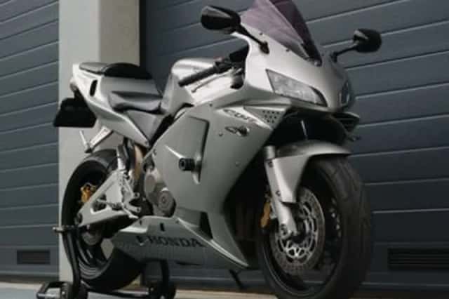 Honda CBR 600 RR A2 mogelijk (2003) thumbnail 1