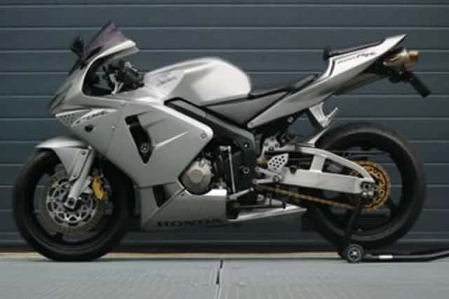 Honda CBR 600 RR A2 mogelijk (2003) thumbnail 5