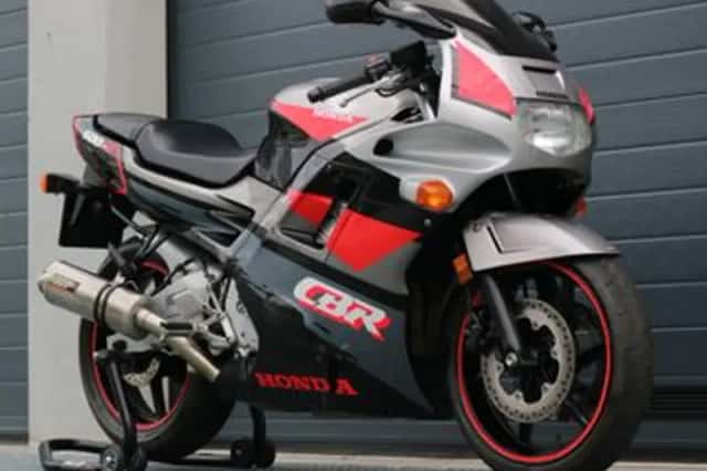 Honda CBR600F (1993) thumbnail 1