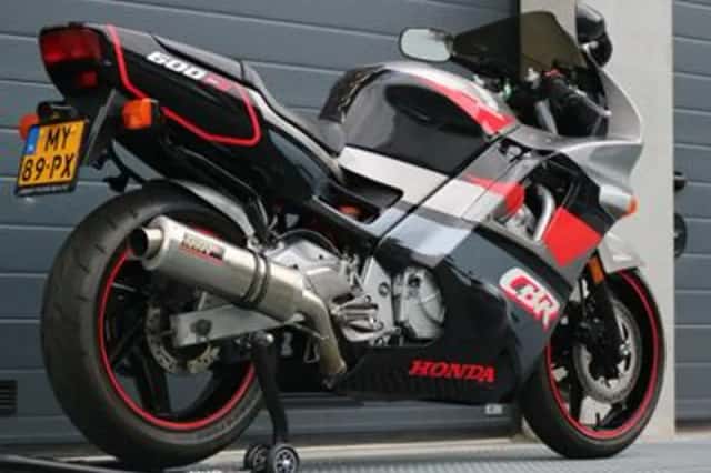 Honda CBR600F (1993) thumbnail 3