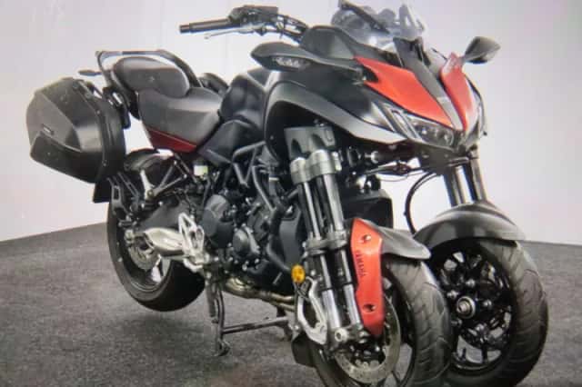 Yamaha Niken (2022) thumbnail 4