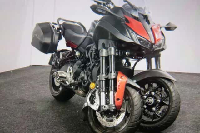 Yamaha Niken (2022) thumbnail 5