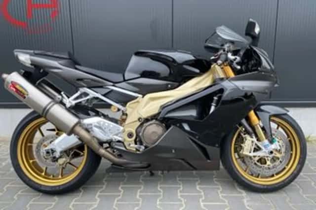 Aprilia RSV 1000 R Factory (2007) thumbnail 1
