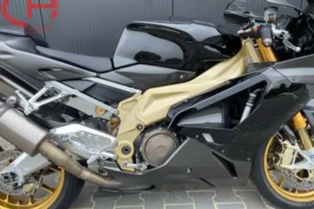 Aprilia RSV 1000 R Factory (2007) thumbnail 3