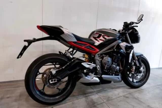 TRIUMPH STREET TRIPLE 765 RS (2022) thumbnail 2