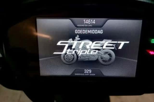 TRIUMPH STREET TRIPLE 765 RS (2022) thumbnail 4