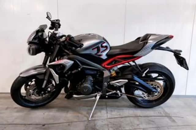 TRIUMPH STREET TRIPLE 765 RS (2022) thumbnail 5