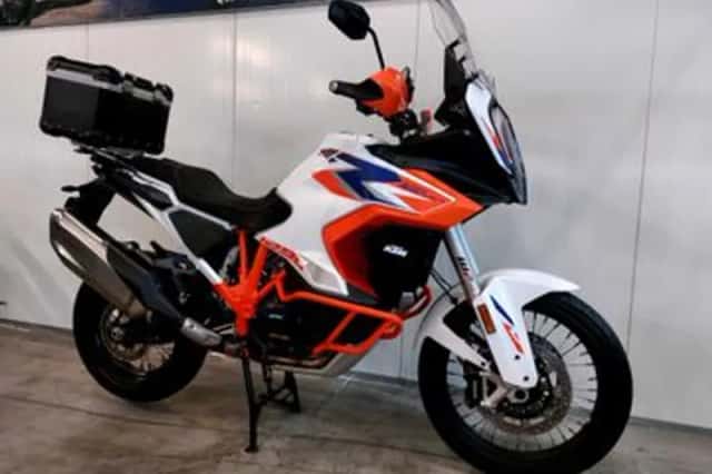KTM 1290 SUPER ADVENTURE R (2023) thumbnail 3