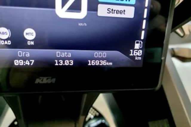 KTM 1290 SUPER ADVENTURE R (2023) thumbnail 4