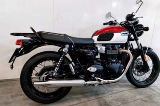 TRIUMPH BONNEVILLE T 100 (2025) thumbnail 2