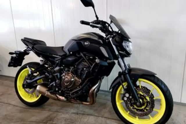 YAMAHA MT 07 ABS (2018) thumbnail 3
