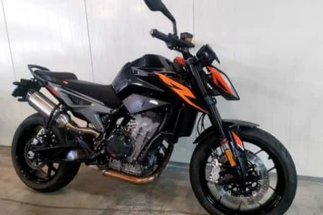 KTM 790 Duke (2023) thumbnail 3