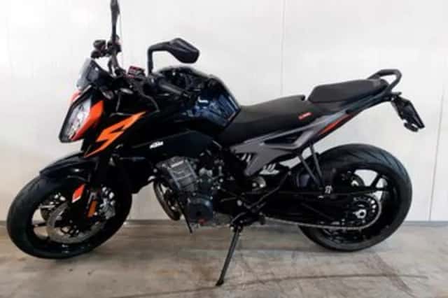 KTM 790 Duke (2023) thumbnail 5
