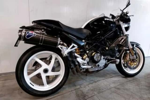 Ducati M S4R (2005) thumbnail 2