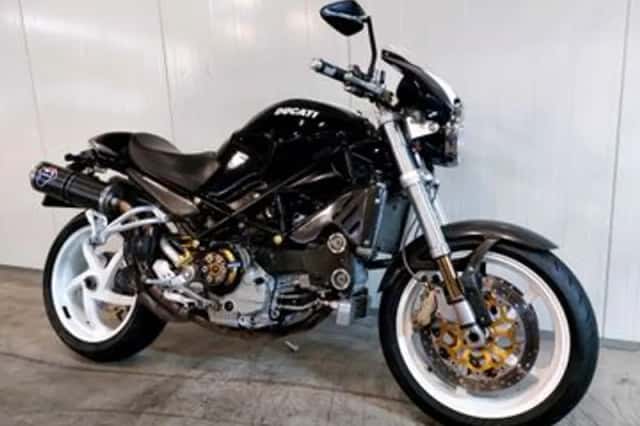 Ducati M S4R (2005) thumbnail 3