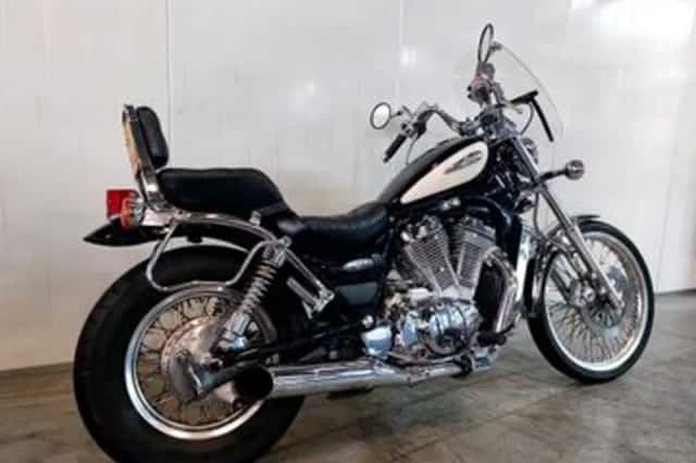 Suzuki VS 800 Intruder (1998) thumbnail 2