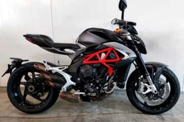 MV Agusta Brutale 800 (2016) thumbnail 1