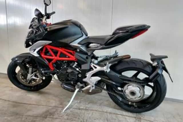 MV Agusta Brutale 800 (2016) thumbnail 6