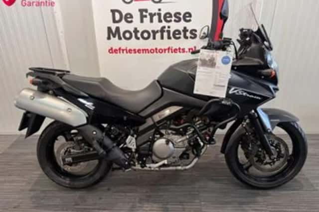 Suzuki V-Strom (2009) thumbnail 1