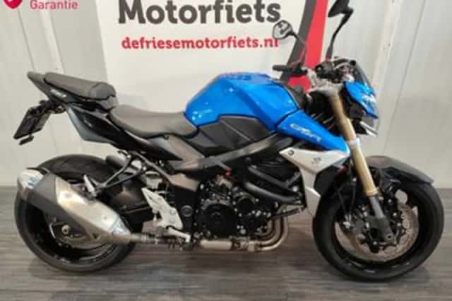 Suzuki GSR750 (2012) thumbnail 1