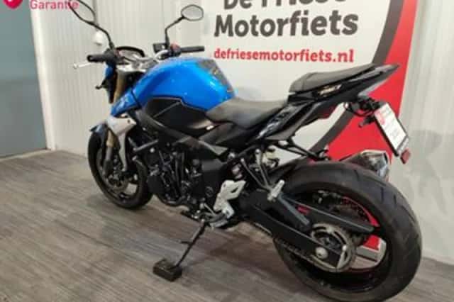 Suzuki GSR750 (2012) thumbnail 5
