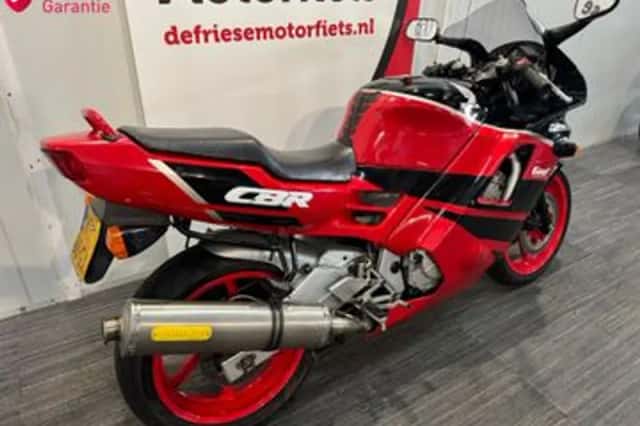 Honda CBR600F (1991) thumbnail 3