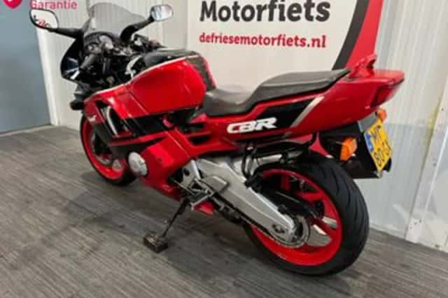 Honda CBR600F (1991) thumbnail 5