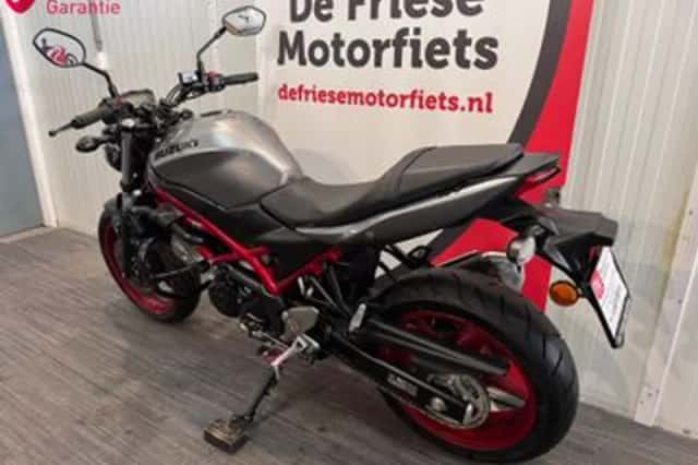 Suzuki SV 650 N (2019) thumbnail 5