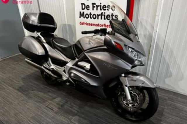 Honda ST 1300 PAN European (2003) thumbnail 2