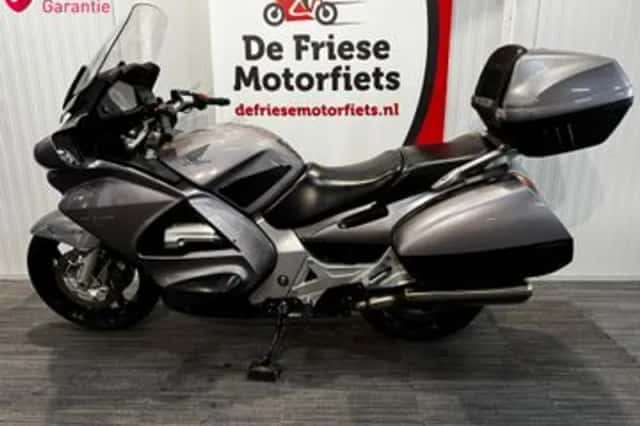 Honda ST 1300 PAN European (2003) thumbnail 4