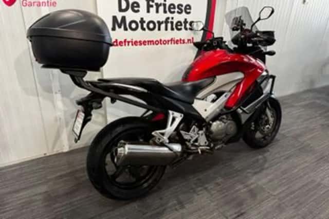 Honda VFR 800 X Crossrunner (2013) thumbnail 3