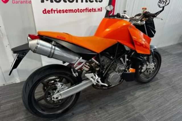 KTM 990 Super Duke (2005) thumbnail 3