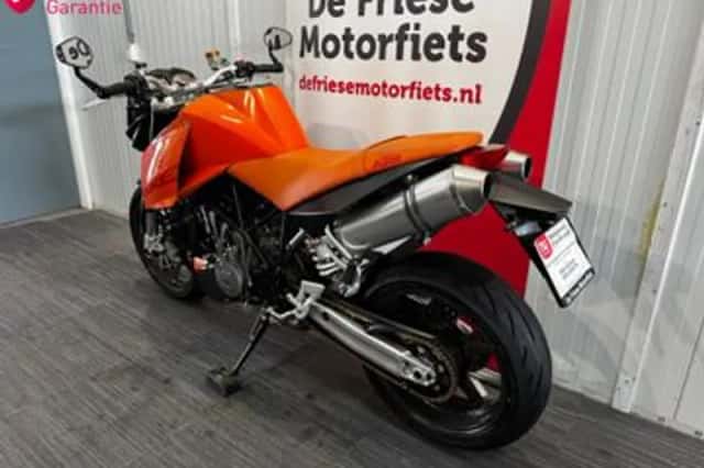 KTM 990 Super Duke (2005) thumbnail 5