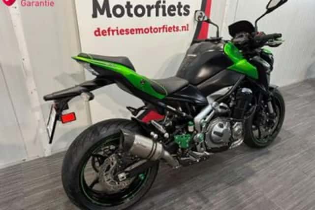 Kawasaki Z900 (2018) thumbnail 3