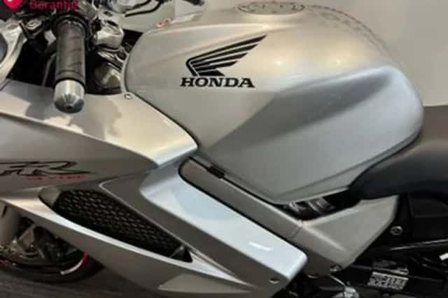 Honda VFR 800 FI (2003) thumbnail 6