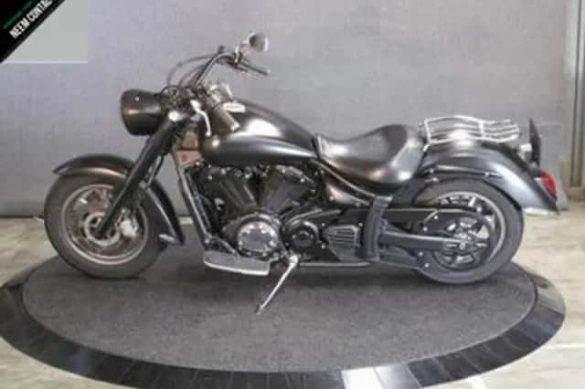 Yamaha XVS 1300 A Midnight Star (2014) thumbnail 1