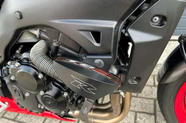 Suzuki GSR600 (2010) thumbnail 4