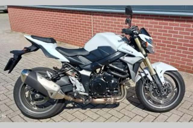 Suzuki GSR 750 zeer netjes (2013) thumbnail 3