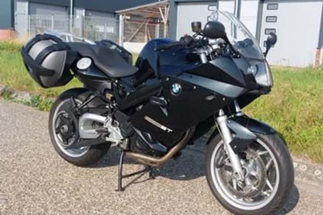 BMW F 800 ST (2012) thumbnail 1