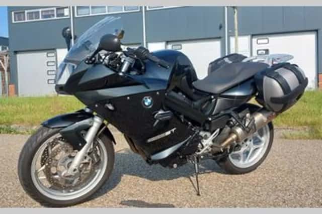 BMW F 800 ST (2012) thumbnail 3