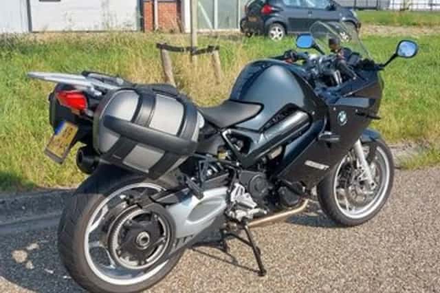 BMW F 800 ST (2012) thumbnail 6