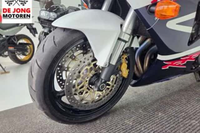 Honda CBR 900 RR Fireblade (2003) thumbnail 6