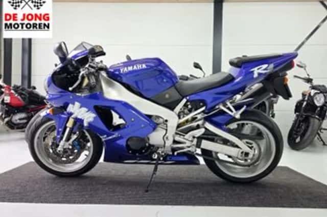 Yamaha YZF-R1 (1998) thumbnail 2
