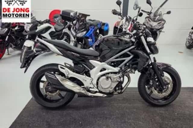 Suzuki Gladius (2012) thumbnail 2