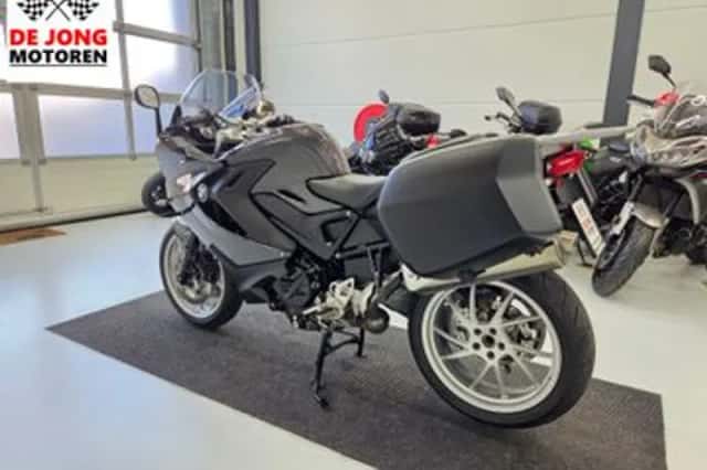 BMW F 800 GT (2013) thumbnail 3