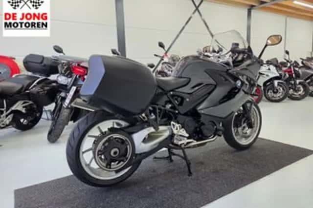 BMW F 800 GT (2013) thumbnail 6