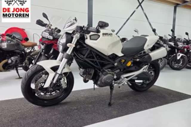 Ducati Monster 696 (2008) thumbnail 1