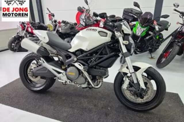 Ducati Monster 696 (2008) thumbnail 4